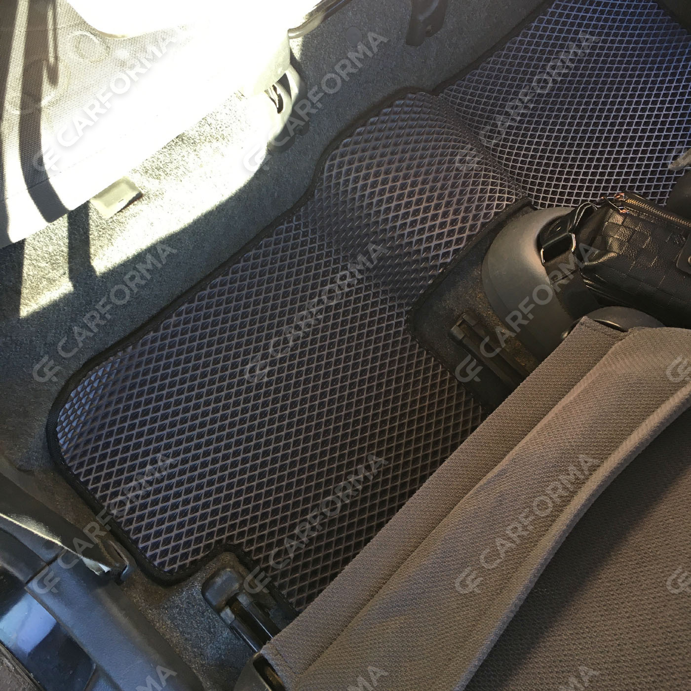 Коврики на Toyota Vitz I 1998&nbsp;-&nbsp;2005 в Грозном