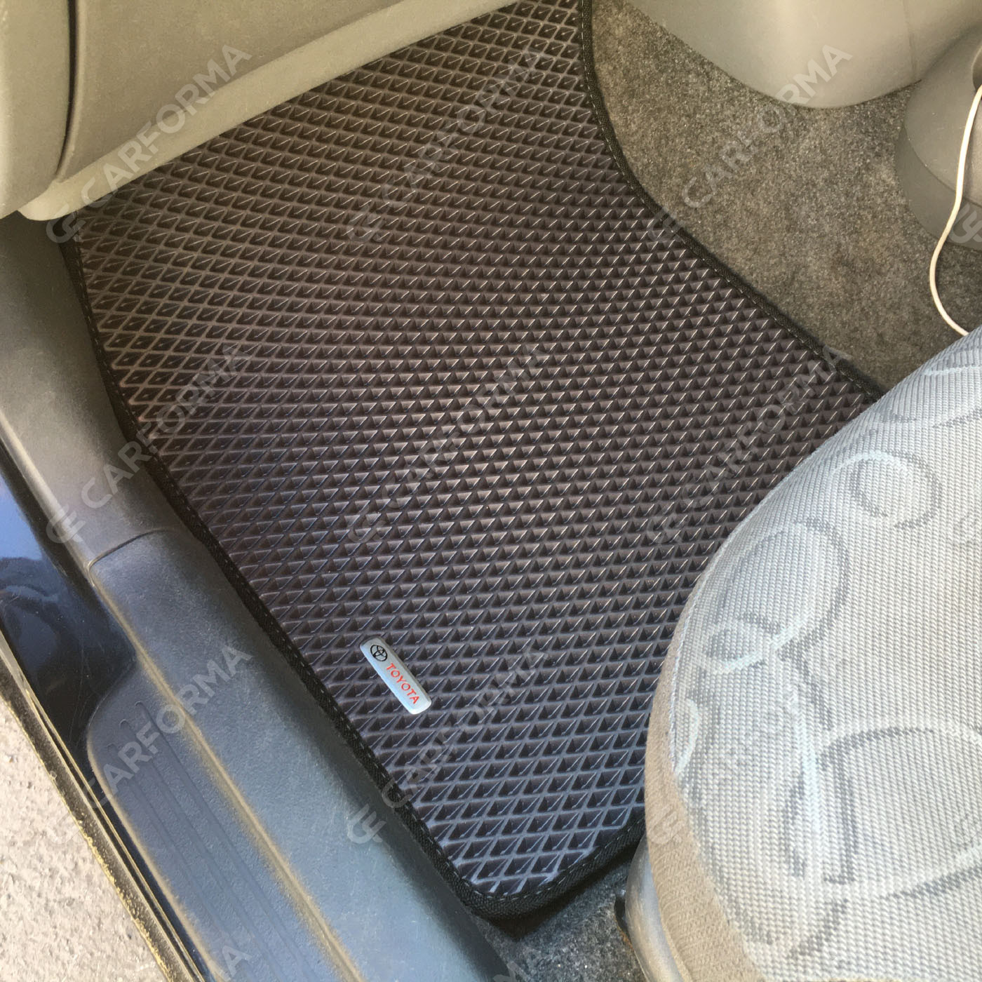 Коврики на Toyota Vitz I 1998&nbsp;-&nbsp;2005 в Грозном