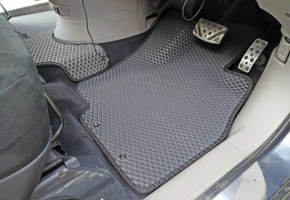 Коврики на Mitsubishi Grandis 2003 - 2009 в Грозном