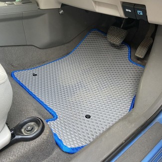 Коврики на Nissan Leaf (ZE0) 2009 - 2012 в Грозном