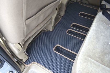Ворсовые коврики на Nissan Serena (C24) 1999 - 2005 в Грозном