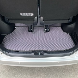 Коврики на Toyota Voxy (R80) 2014 - 2021 в Грозном