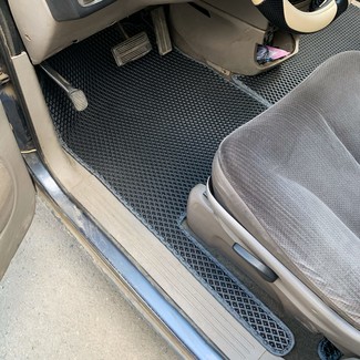 Коврики на Chrysler Grand Voyager (RG) 2000 - 2008 в Грозном