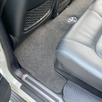 Коврики на Toyota Land Cruiser 200 2007 - 2021 в Грозном
