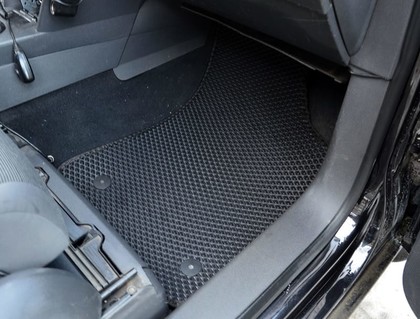 Коврики на Volkswagen Touran 2003 - 2015 в Грозном