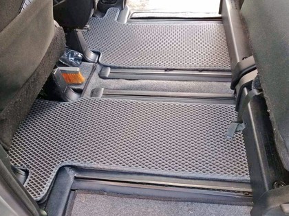 Коврики на Toyota Voxy (R80) 2014 - 2021 в Грозном