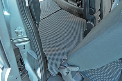 Ворсовые коврики на Nissan Serena (C26) 2010 - 2016 в Грозном