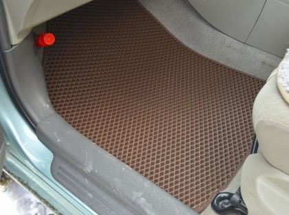 Коврики на Toyota Belta 2005 - 2012 в Грозном