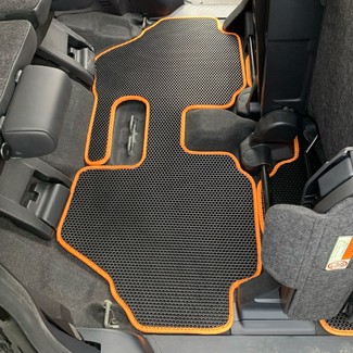 Коврики на Toyota Sienta II 2015 - 2022 в Грозном