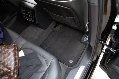 Ворсовые коврики на Volkswagen Touareg III 2018 - 2025 в Грозном