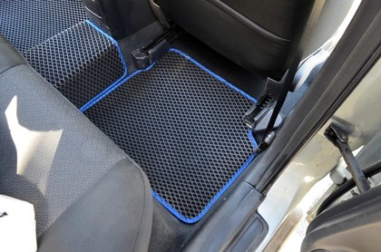 Ворсовые коврики на Toyota Avensis II 2002 - 2008 в Грозном