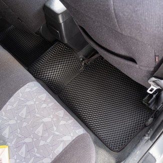 Коврики на Toyota Corolla (E12) 2000 - 2007 в Грозном
