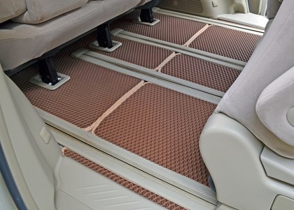 Ворсовые коврики на Toyota Estima III 2006 - 2019 в Грозном