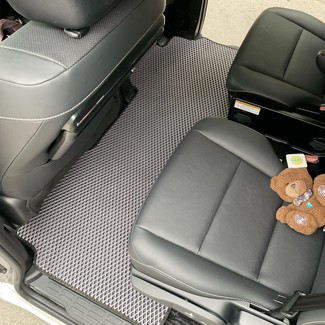 Коврики на Toyota Voxy (R80) 2014 - 2021 в Грозном