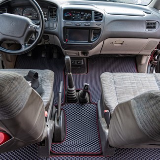 Коврики на Mitsubishi Space Gear 1994 - 2007 в Грозном