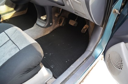 Ворсовые коврики на Toyota Raum I 1997 - 2003 в Грозном