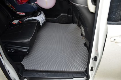 Коврики на Toyota Voxy (R80) 2014 - 2021 в Грозном
