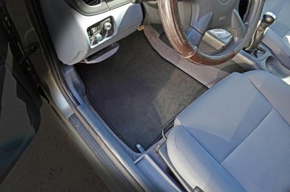 Ворсовые коврики на Nissan Almera II (N16) 2000 - 2006 в Грозном