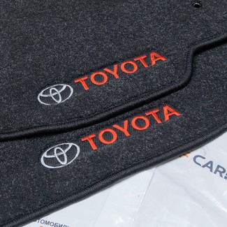 Ворсовые коврики на Toyota Kluger V 2000 - 2007 в Грозном