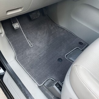 Ворсовые коврики на KIA Carnival III 7 мест 2014 - 2021 в Грозном Ворсовые коврики на KIA Carnival III 7 мест 2014 - 2021 в Грозном