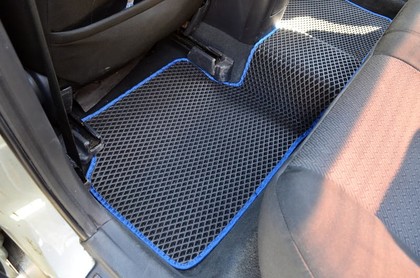 Ворсовые коврики на Toyota Avensis II 2002 - 2008 в Грозном