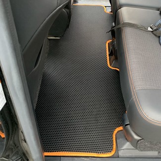 Коврики на Toyota Sienta II 2015 - 2022 в Грозном