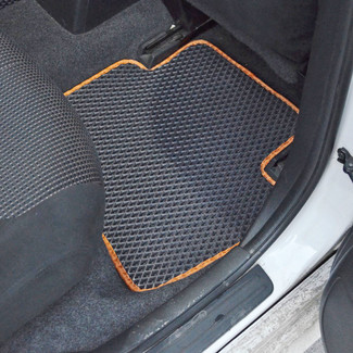 Ворсовые коврики на Nissan Tiida (C11) 2004 - 2014 в Грозном