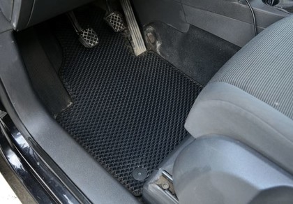 Коврики на Volkswagen Touran 2003 - 2015 в Грозном
