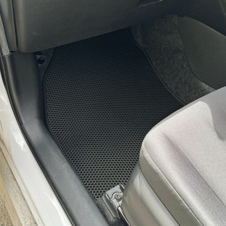 Коврики на Toyota Yaris Cross 2020 - 2025 в Грозном