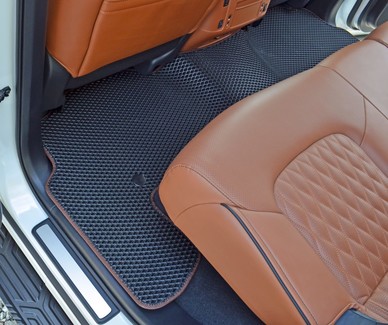 Коврики на Infiniti QX56 II 2010 - 2014 в Грозном