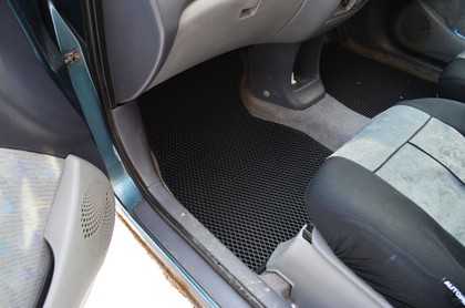Ворсовые коврики на Toyota Raum I 1997 - 2003 в Грозном