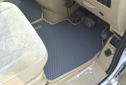 Ворсовые коврики на Nissan Serena (C24) 1999 - 2005 в Грозном