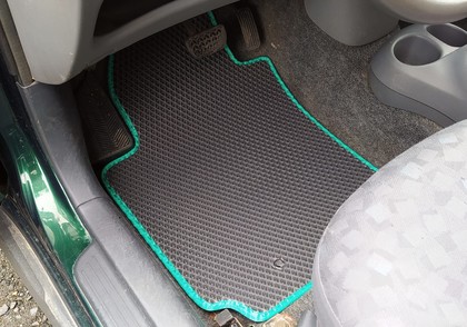 Коврики на Toyota Echo 1999 - 2006 в Грозном