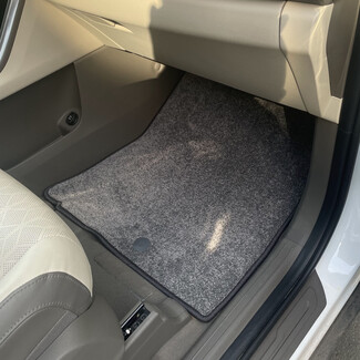 Ворсовые коврики на KIA Carnival IV 7 мест без оттоманок 2020 - 2026 в Грозном Ворсовые коврики на KIA Carnival IV 7 мест без оттоманок 2020 - 2026 в Грозном