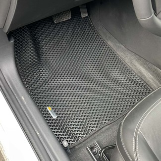 Коврики на Chevrolet Onix II 2019 - 2025 в Грозном