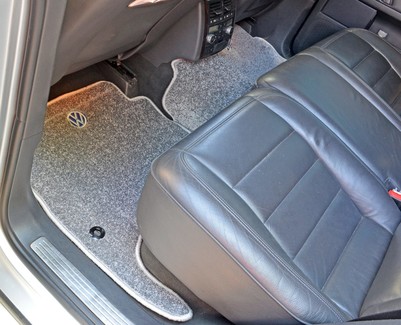 Ворсовые коврики на Volkswagen Touareg I 2002 - 2010 в Грозном