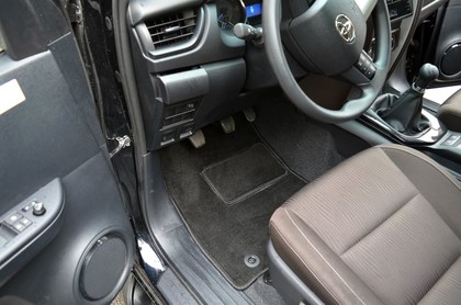 Ворсовые коврики на Toyota Fortuner II 2015 - 2025 в Грозном