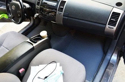 Ворсовые коврики на Toyota Prius (20) 2004 - 2009 в Грозном