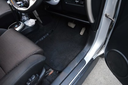 Коврики на Toyota Ist I 2002 - 2007 в Грозном