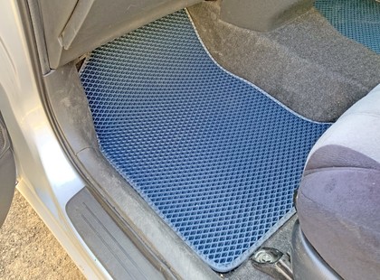 Коврики на Toyota Wish I 2003 - 2009 в Грозном