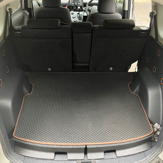 Коврики на Toyota Sienta II 2015 - 2022 в Грозном