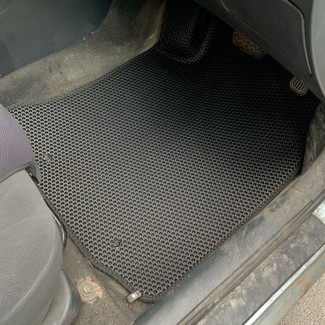 Коврики на Toyota Allex 2001 - 2006 в Грозном