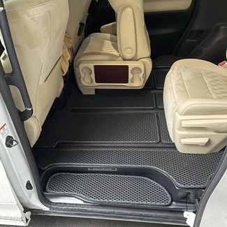 Ворсовые коврики на Toyota Vellfire (H30) 2015 - 2023 в Грозном