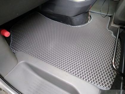 Ворсовые коврики на Toyota Voxy (R70) 2007 - 2013 в Грозном