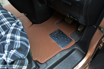 Ворсовые коврики на Nissan Serena (C26) 2010 - 2016 в Грозном