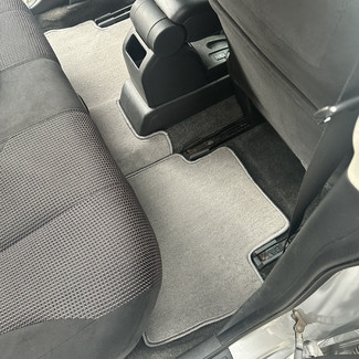 Ворсовые коврики на Nissan Tiida (C11) 2004 - 2014 в Грозном