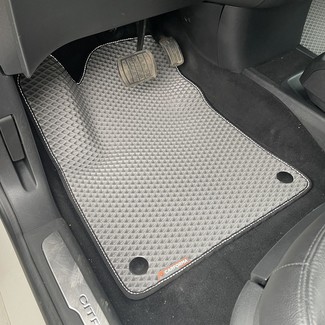Ворсовые коврики на Citroen C4 Picasso II 2013 - 2018 в Грозном