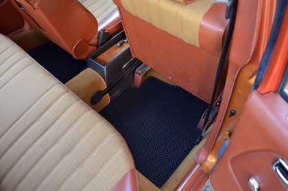 Коврики на Mercedes W123 1975 - 1986 в Грозном