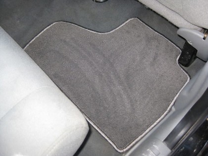 Коврики на Jeep Cherokee (KJ) 2001 - 2007 в Грозном