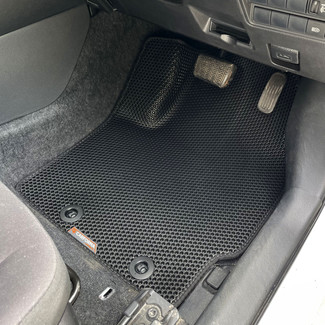 Коврики на Toyota Yaris Cross 2020 - 2025 в Грозном